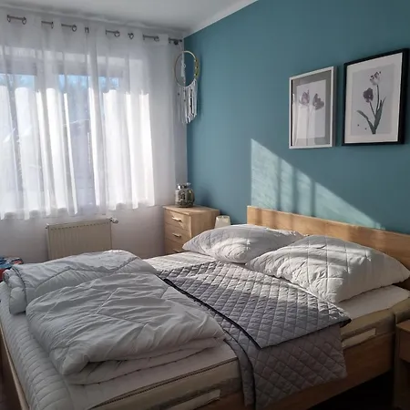 Apartament 108 *